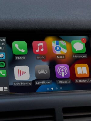land-rover-discovery-sport-Carplay-Harman