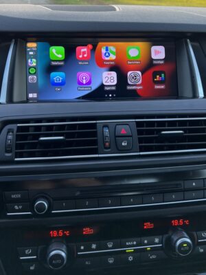 f10 carplay ekranas