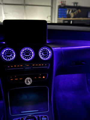 Mercedes central console trim no logo picture