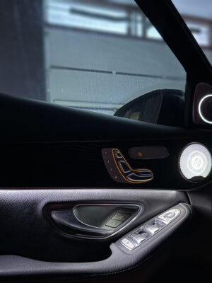 C class 3D speaker white for web