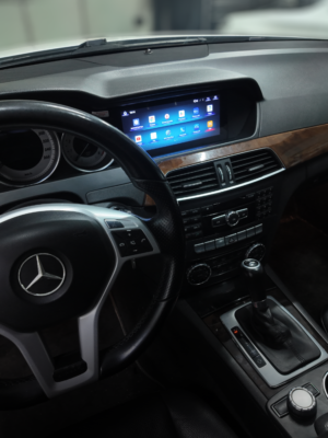 Mercedes W204 Android Head unit Multimedia with Apple Carplay and Android Auto function