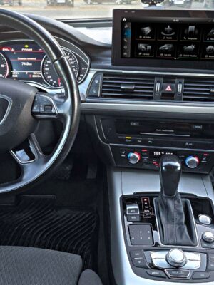 Audi A6 multimedija su programėlėmis, android operacine sistema, laikrodžio meniu.