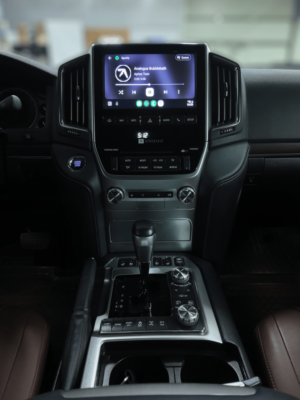 Spotify Land Cruiser LC200 radijuje