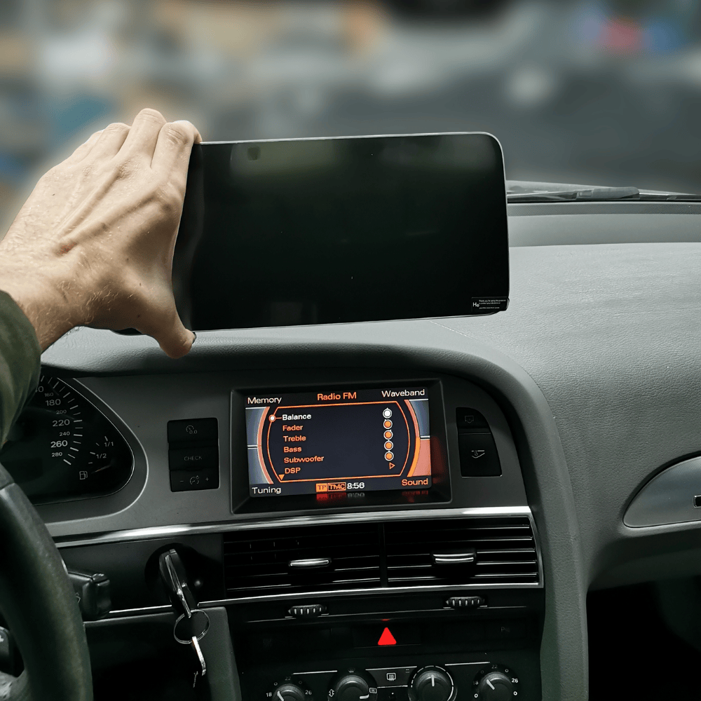 Didesnis multimedijos ekranas už originalią multimediją