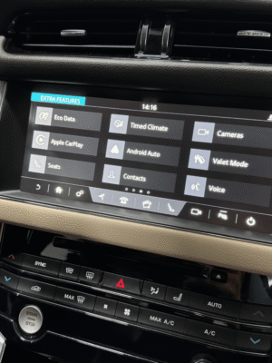 Po Apple Carplay ir Android Auto originalių funkcijų aktyvavimo atsiranda nauji pasirinkimai.