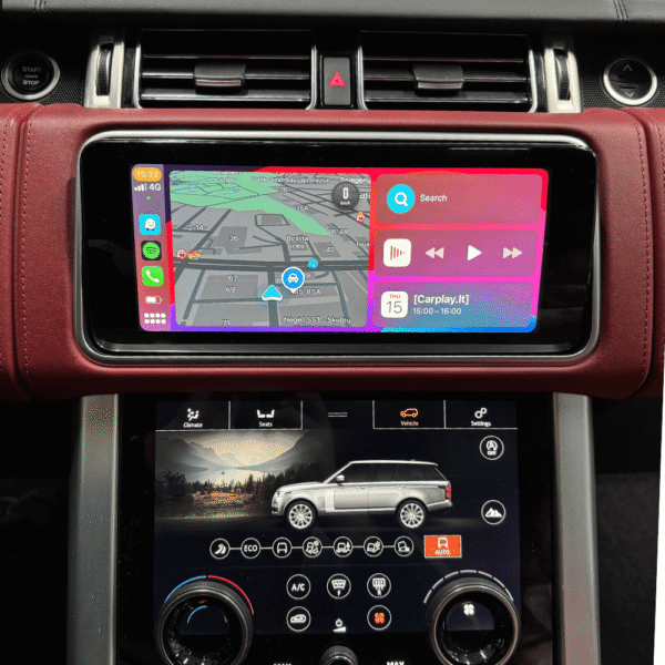 Aktyvuotas Apple Carplay funkcionalumas Land Rover automobilyje.